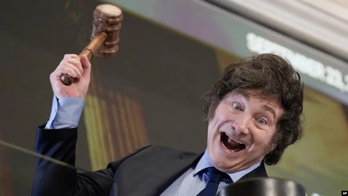 Fotografía referencial de un estadio de fútbol, ilustrando la polémica por la intención del presidente argentino de asistir a la final.