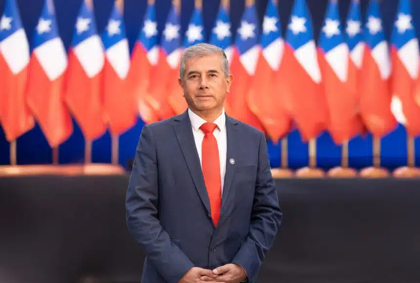 Manuel Millones, candidato a diputado por el Distrito 6 del Partido Republicano, ha pasado por distintos partidos y cargos públicos.