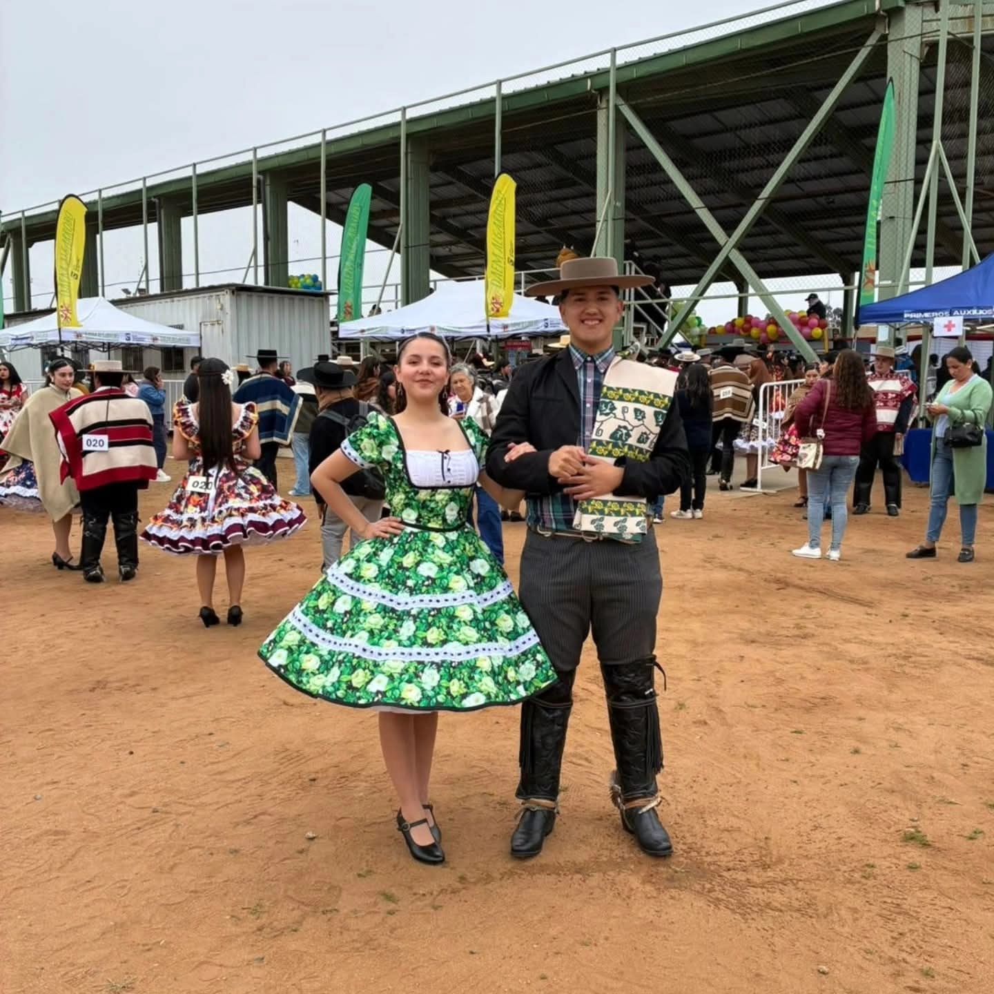 Pareja de Quillota se lucen en encuentro nacional de cueca en Talca