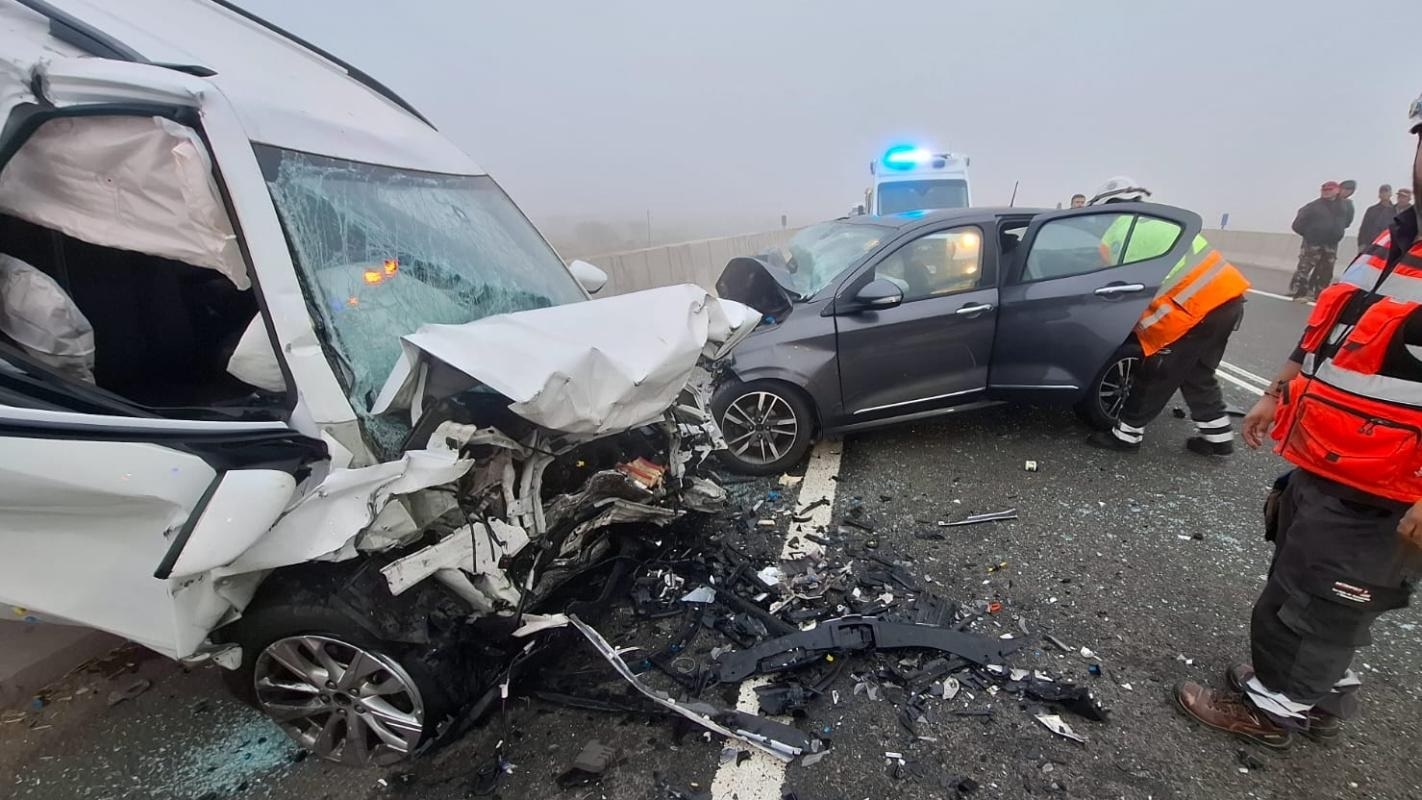 Tres personas murieron en un choque frontal en la autopista Los Andes, en San Felipe. Dos víctimas eran turistas argentinos y los menores que viajaban con ellos están en evaluación médica.