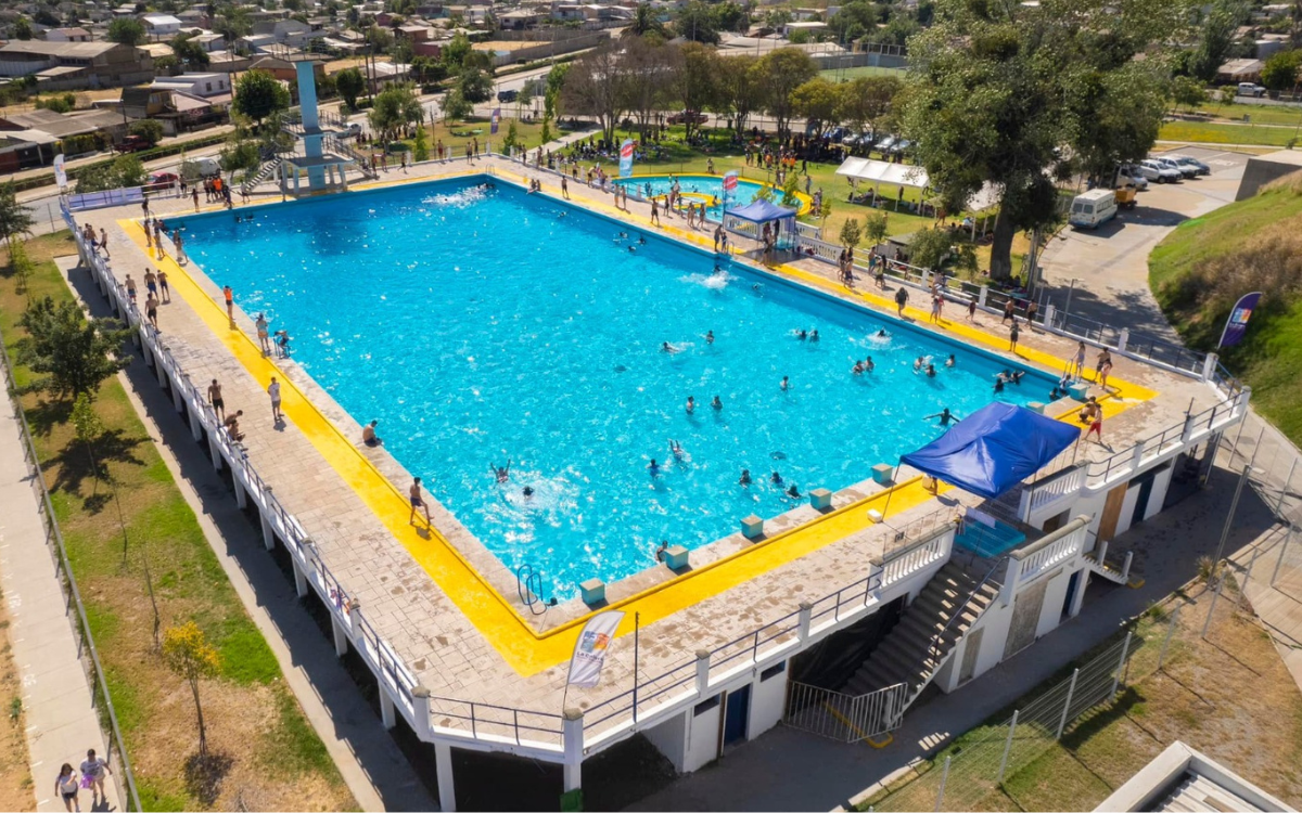 La Calera inaugurará su Piscina Municipal este 30 de diciembre con una ceremonia gratuita que marca el inicio del Verano 2026. Revisa horarios y fechas de funcionamiento.