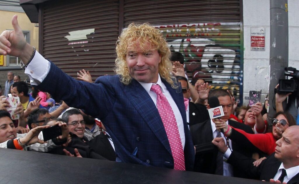 Leonardo Farkas calificó como “muy mala” la respuesta del Gobierno tras el megaincendio en Valparaíso y llamó a impulsar la filantropía en Chile, recordando su aporte para la construcción de viviendas.