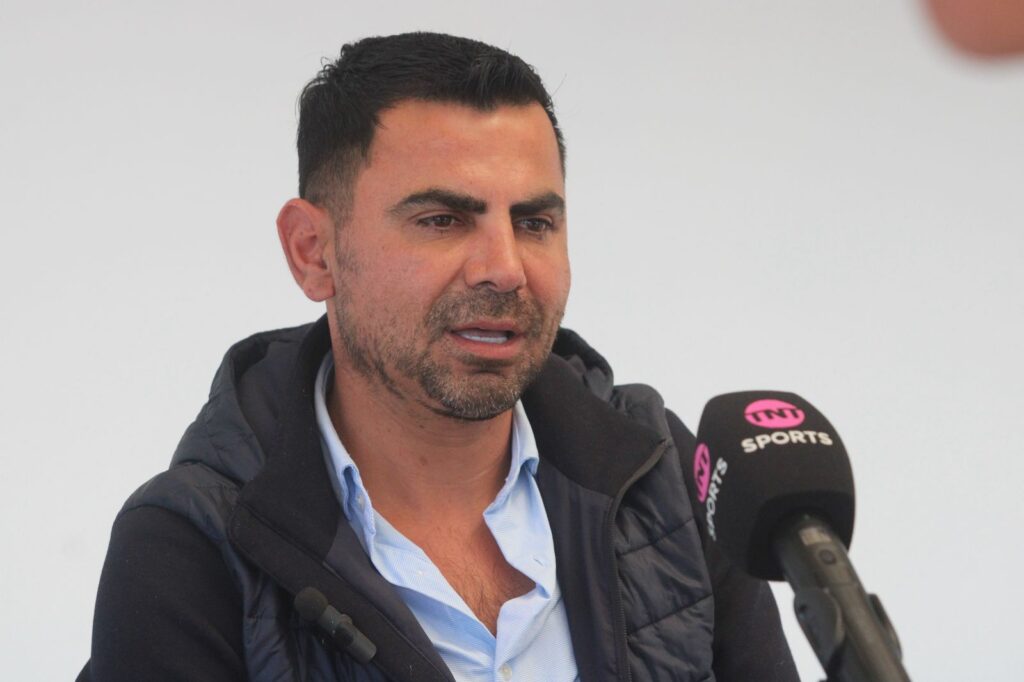 Presidente de Deportes Limache criticó a las autoridades tras rechazo de aforo y comparó la situación con El Derby de Valparaíso.