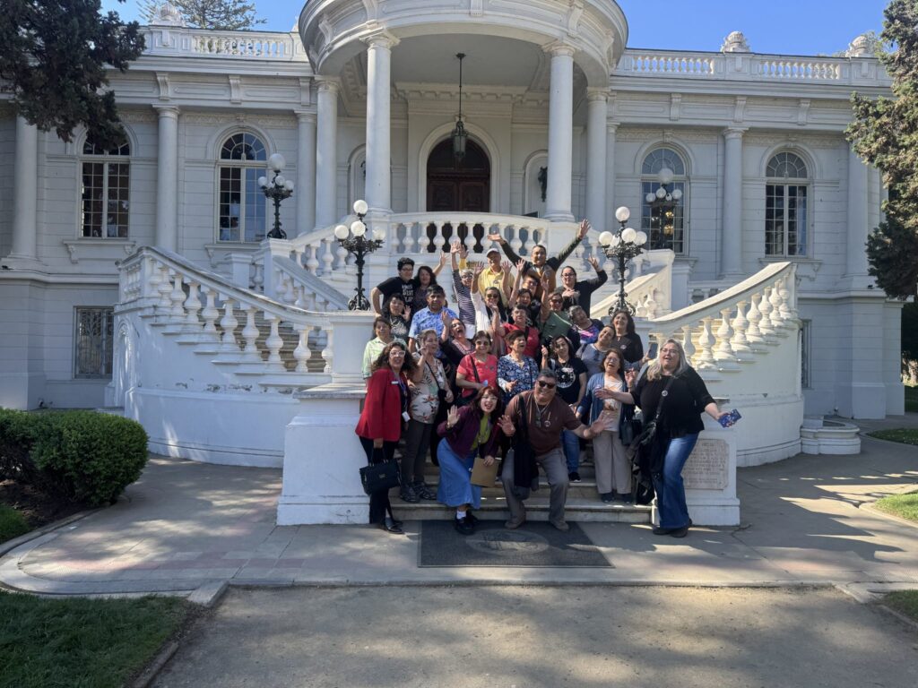 La Municipalidad de La Cruz ofrece el programa “Crucinos en Ruta a Luca”, llevando a la comunidad a recorrer museos, palacios y parques patrimoniales a bajo costo, fortaleciendo el turismo cultural y la identidad local.