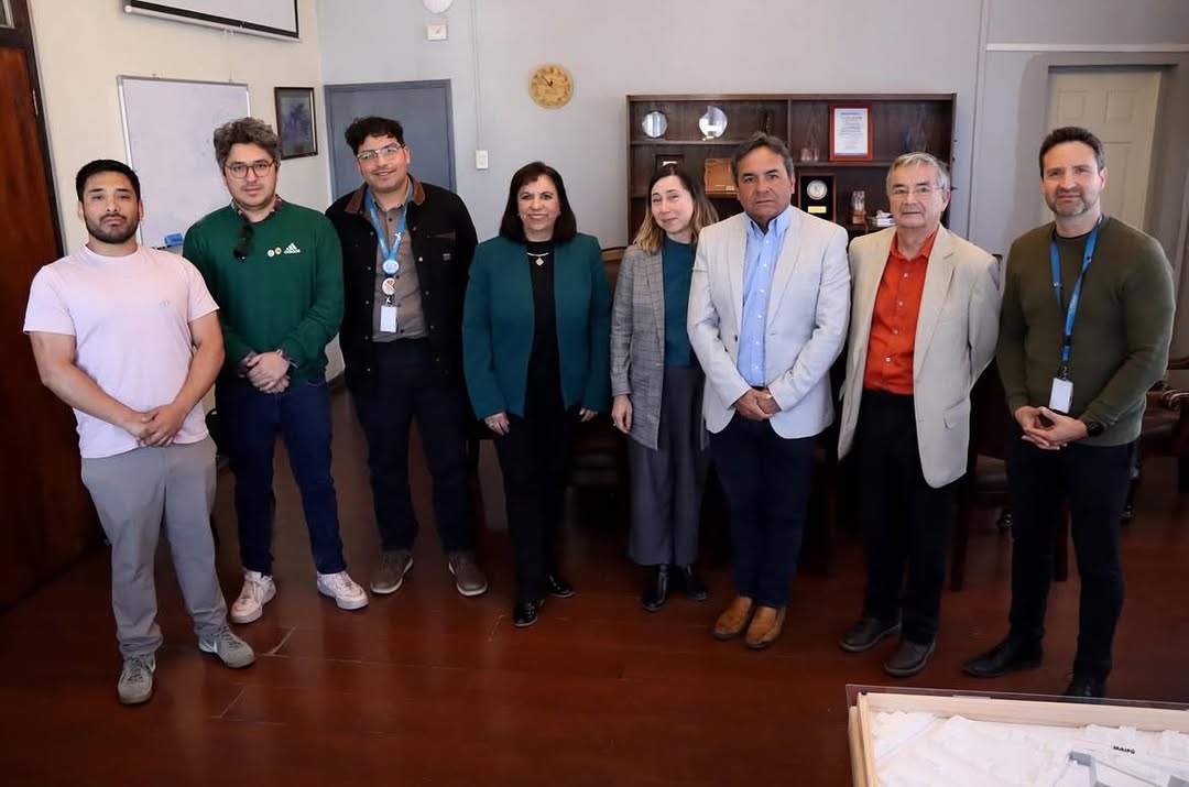 El Colegio de Profesores de Quillota denunció retrasos en concursos directivos y advirtió contra designaciones por confianza política.