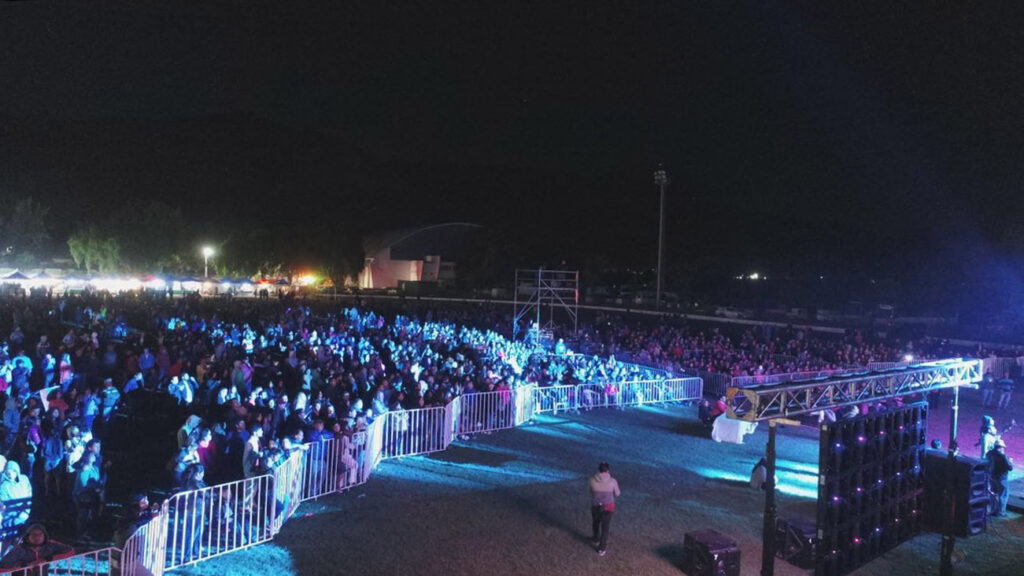 El Festival Violeta al Viento 2026 se realizará el 28 de febrero en Llay Llay con Santaferia y Cachureos. Evento gratuito desde las 16:00 horas en el Estadio Municipal.