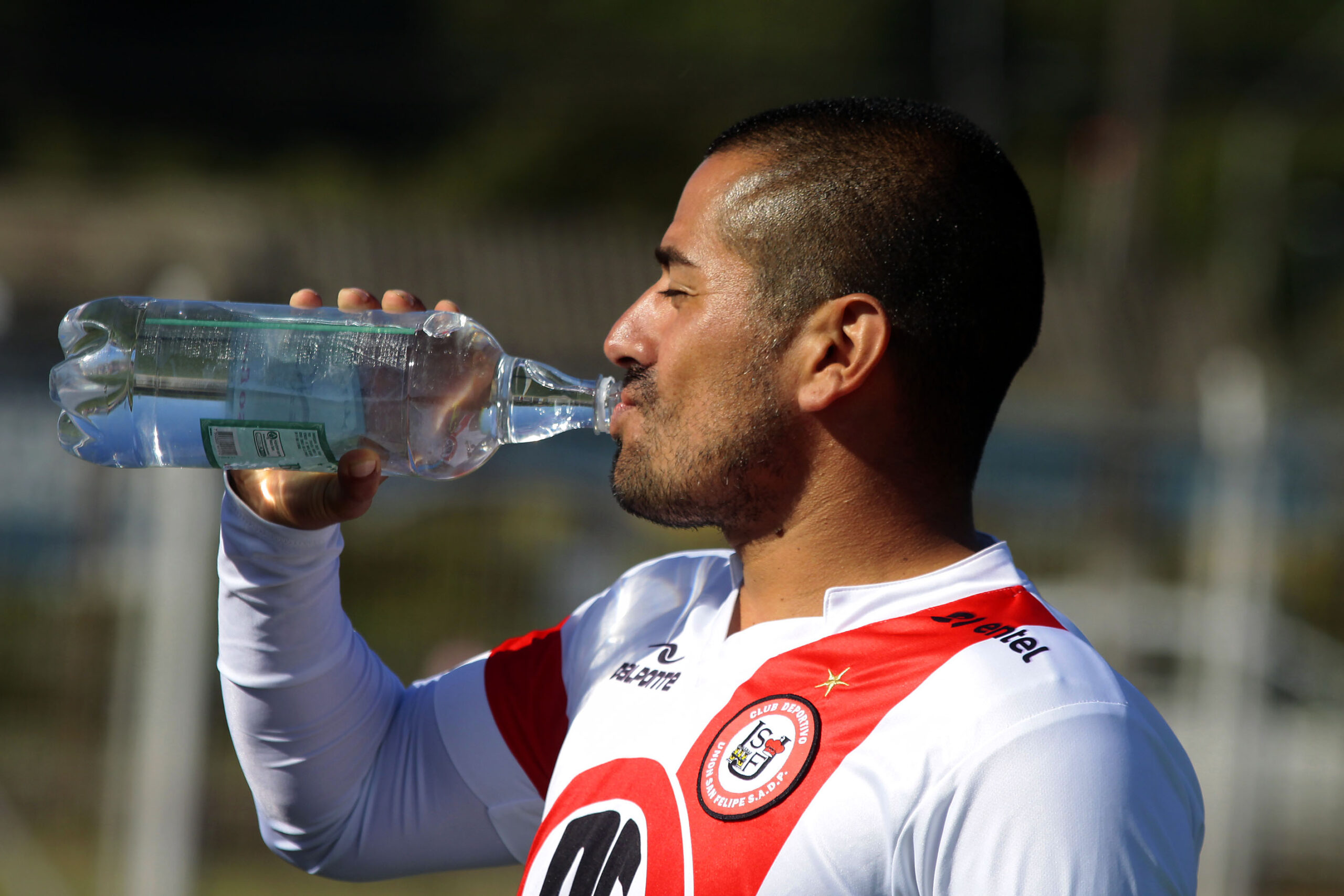 Kike Acuña confirmó que dejó el negocio de las paltas y ahora se dedica a una tienda Panini en Pirque junto a su esposa. También realiza charlas motivacionales en Chile.