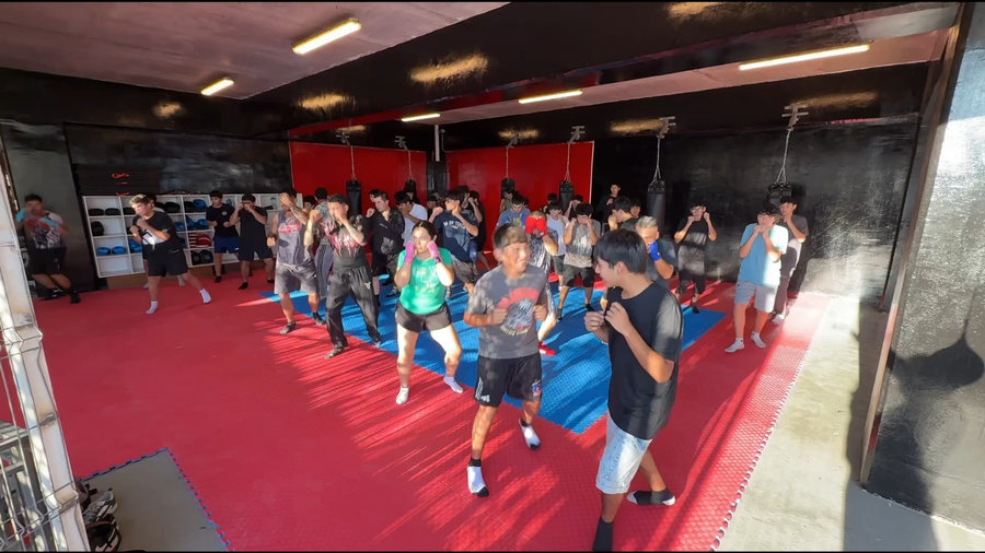 La Municipalidad de La Calera implementó un taller municipal de boxeo gratuito para hombres y mujeres desde los 12 años, con alta participación comunitaria.