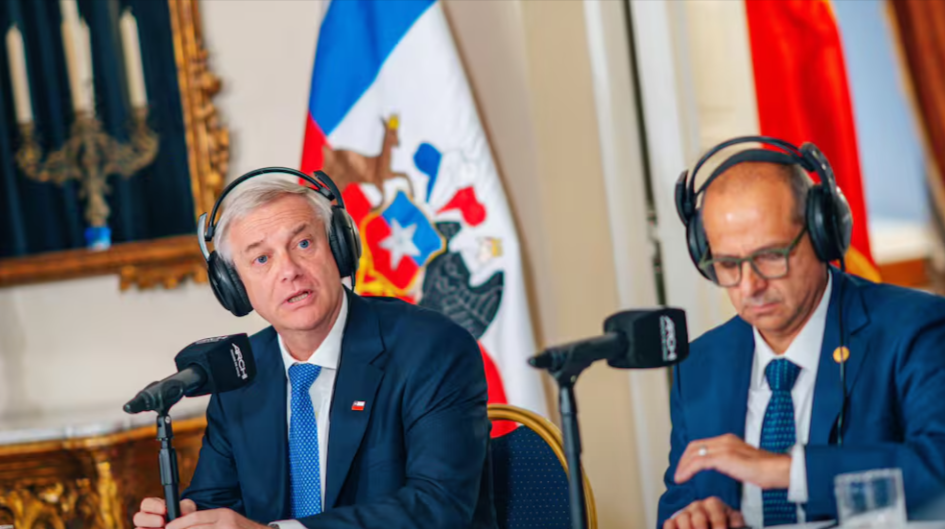 José Antonio Kast cuestionó las cifras heredadas del gobierno de Gabriel Boric, defendió el alza de combustibles y aseguró que su administración enfrenta una compleja situación fiscal.