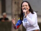 María Corina Machado convocó a un encuentro con venezolanos en Santiago durante su visita a Chile para asistir al cambio de mando presidencial.