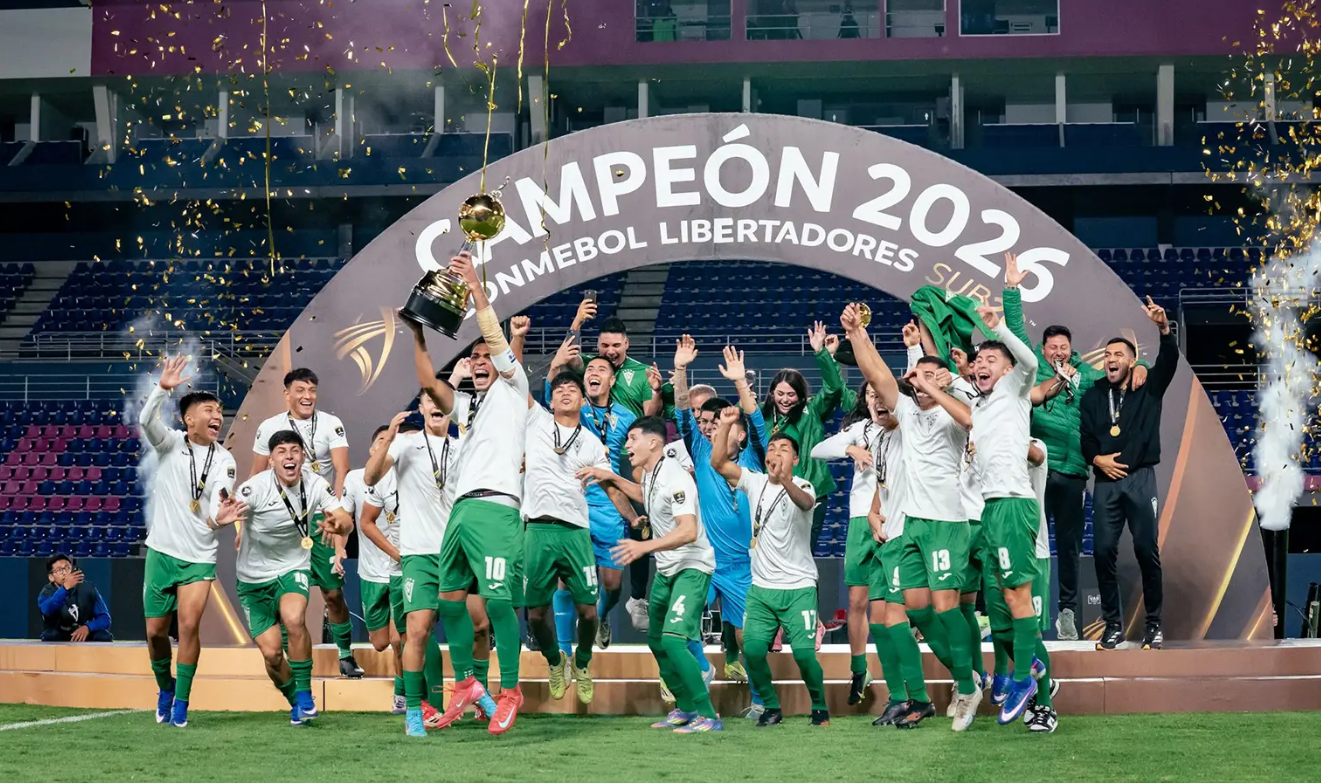 Santiago Wanderers hizo historia al ganar la Libertadores Sub 20 y podría disputar la final de la Copa Intercontinental en Valparaíso.