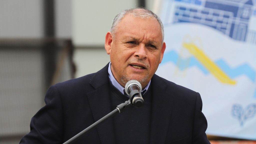 El gobernador Rodrigo Mundaca criticó la instalación del Gobierno en la Región de Valparaíso, calificándola de lenta y desprolija tras diversos cuestionamientos por nombramientos.