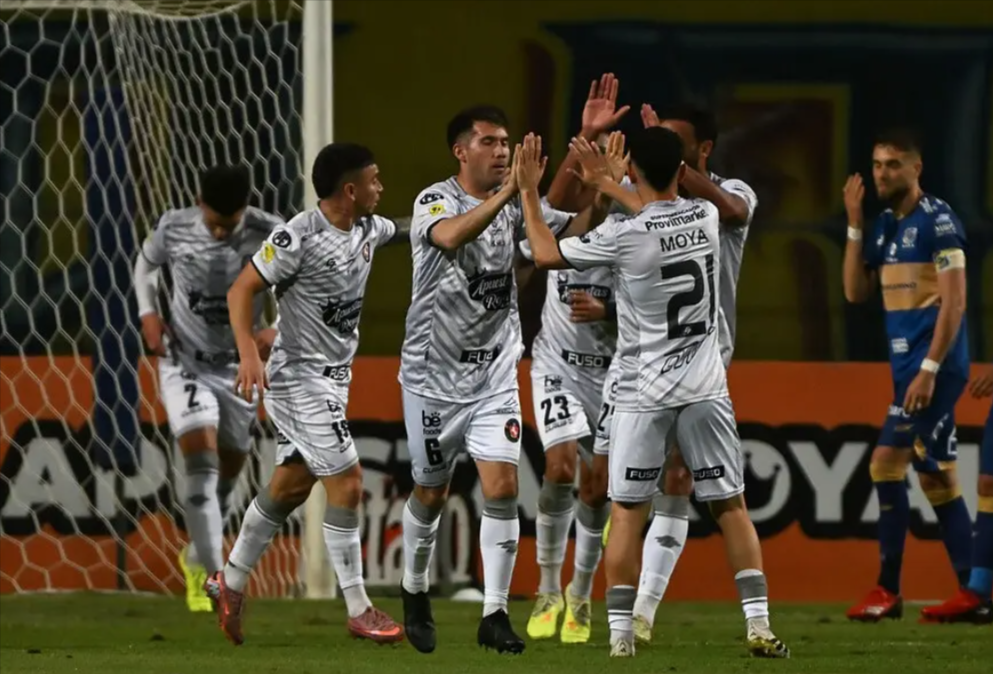 Deportes Limache derrotó 2-1 a Everton en el Estadio Sausalito y se mantiene en la pelea por clasificar en el Grupo C de la Copa de la Liga 2026.
