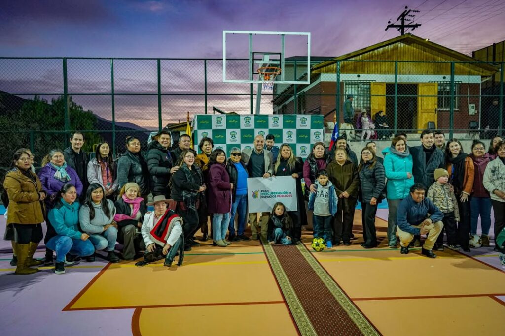Petorca inauguró una nueva multicancha en Chimba Norte con una inversión de $131 millones para fortalecer el deporte y recuperar espacios públicos.