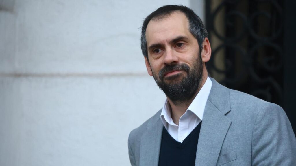 Libertarios y Republicanos anunciaron una acusación constitucional contra Nicolás Grau tras polémica por proyecciones fiscales del gobierno de Boric.