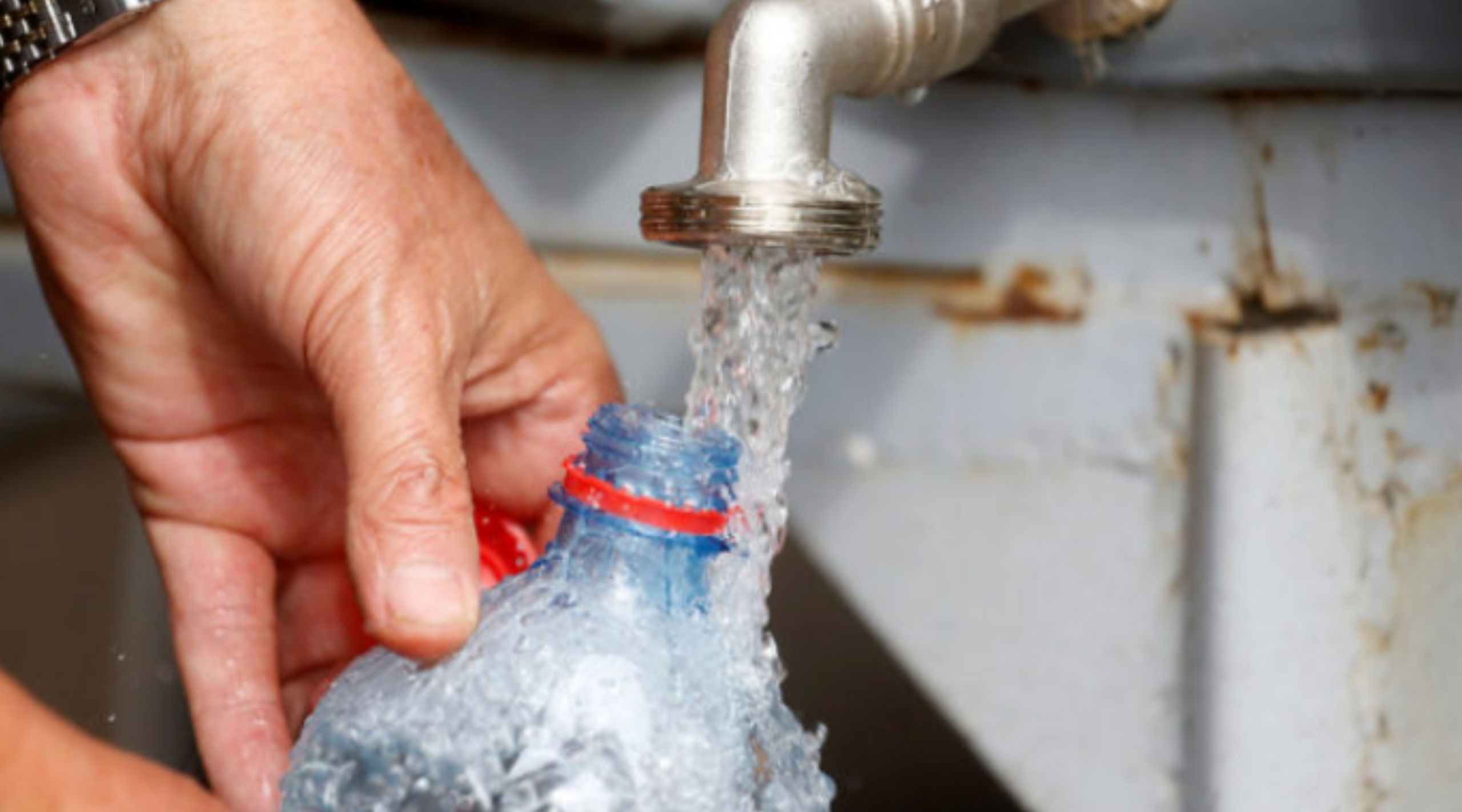 La Delegación Presidencial de Marga Marga canceló el contrato de una empresa distribuidora de agua potable en Olmué y Limache tras detectar graves irregularidades e incumplimientos sanitarios.