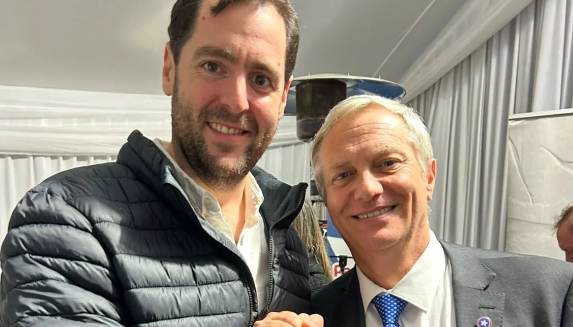El diputado Leandro Kunstmann pidió disculpas tras la polémica por afirmar que trabajaba de lunes a miércoles y aseguró que la labor parlamentaria se ejerce las 24 horas del día.