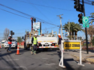 La calle Bulnes de Quillota presenta desvíos de tránsito por trabajos de reparación de una rejilla de aguas lluvias en el sector Copec. Las modificaciones se mantendrán hasta el sábado 4 de julio.