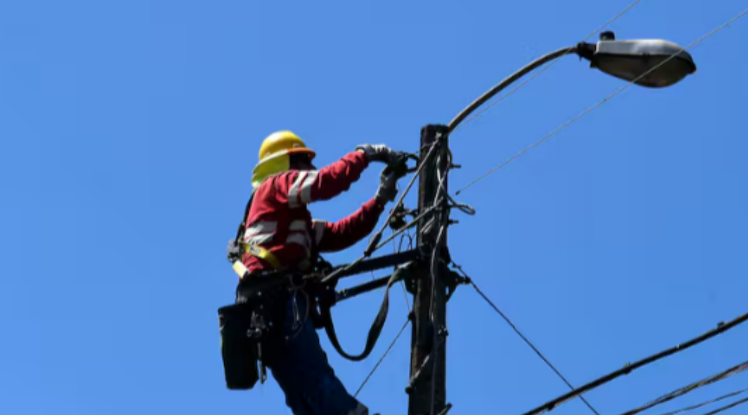 La Corte de Apelaciones acogió el recurso presentado por la Municipalidad de La Calera y ordenó a Chilquinta restablecer el suministro eléctrico o instalar generadores en las zonas afectadas.
