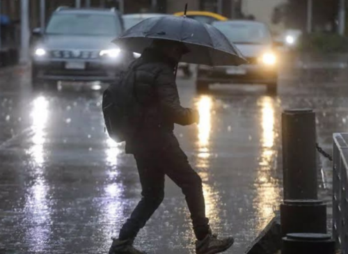 La Región de Valparaíso enfrenta un nuevo sistema frontal con lluvias intensas, ráfagas de hasta 70 km/h, marejadas y avisos meteorológicos para los próximos días.