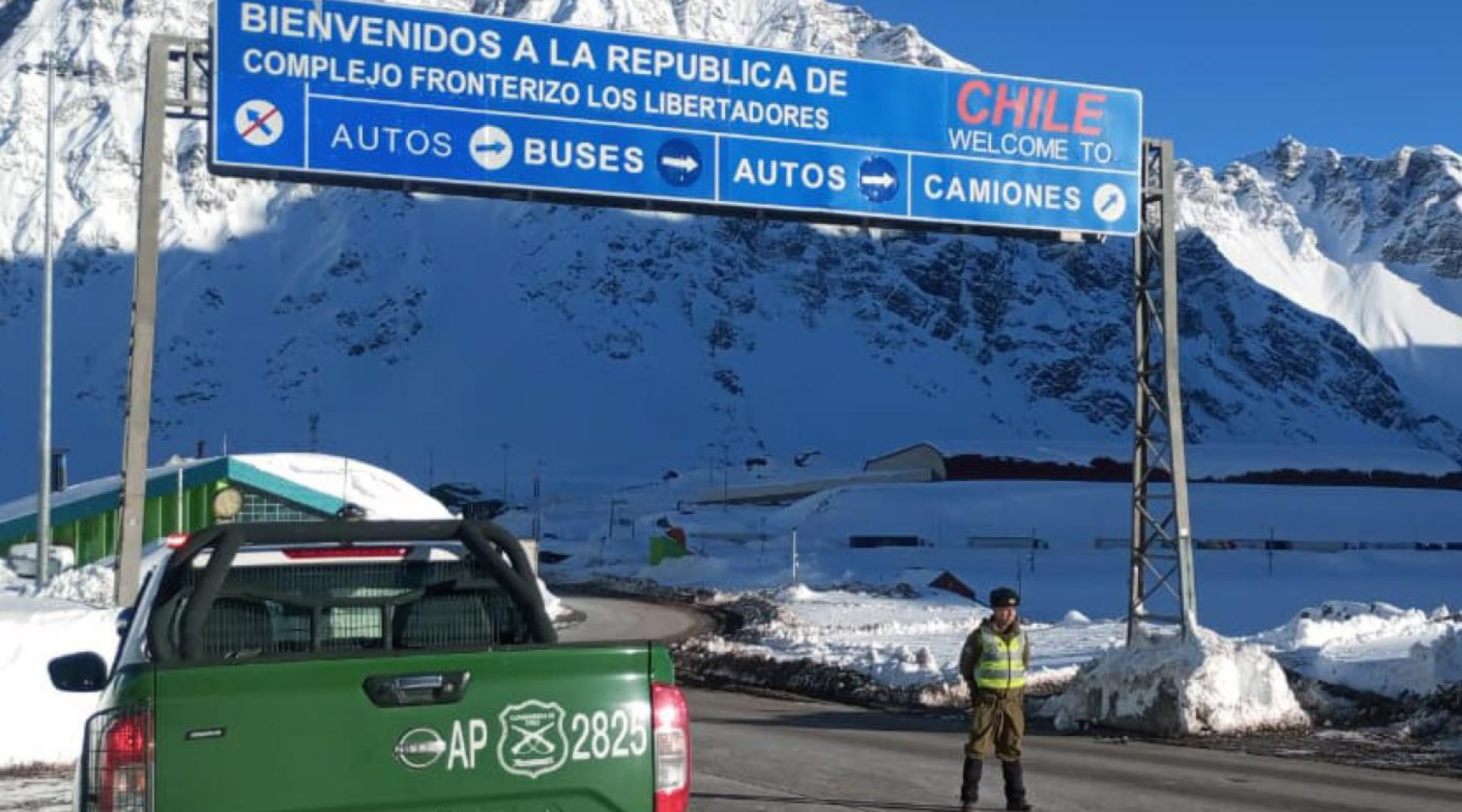 El Paso Los Libertadores vuelve a cerrar este lunes 24 de agosto por nuevas nevadas. El mal tiempo en la cordillera podría prolongarse hasta el 31 de agosto.