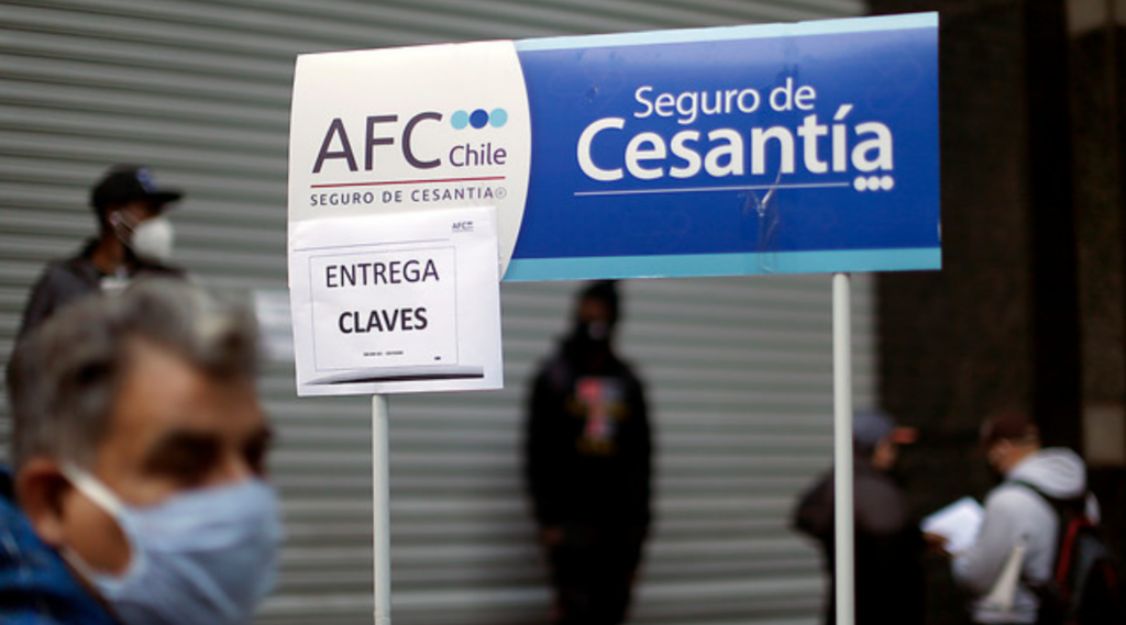 El desempleo en Chile alcanzó 9,5% en el trimestre mayo-julio de 2026, su mayor nivel en cinco años. El empleo formal también registró una caída.