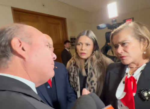 Diputados UDI encararon al ministro Jorge Quiroz en el Congreso tras la decisión del Gobierno de paralizar millonarias obras de conectividad en la Región del Biobío.