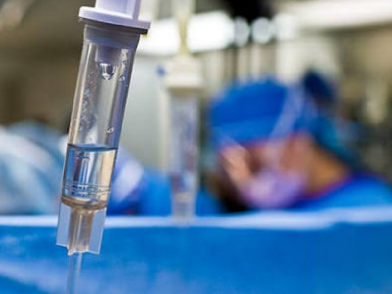 Dos médicos fueron formalizados por cuasidelito de homicidio tras la muerte de una mujer que se sometió a una abdominoplastia en el Hospital San Camilo de San Felipe.